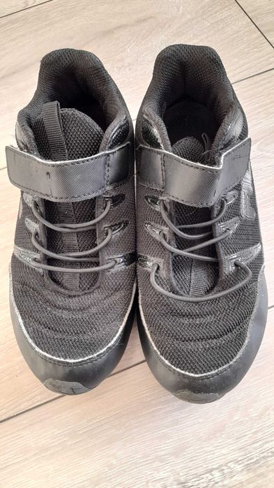 Buty sportowe dziecięce r.32 FILA