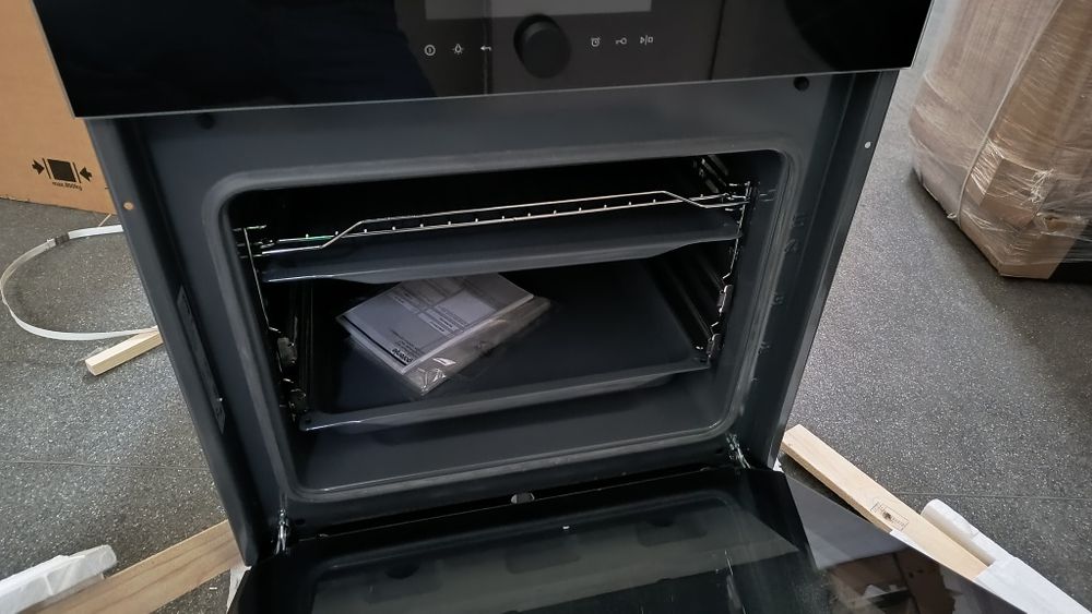 Продам новый духовой шкаф Gorenje BO798S37BG