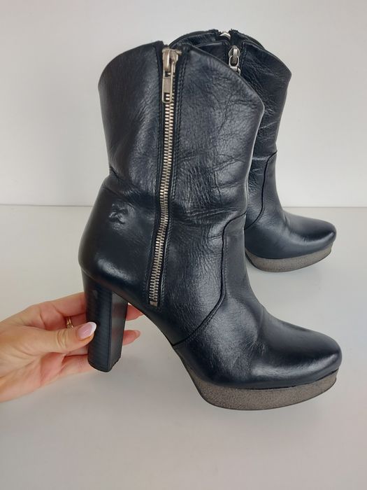 Buty botki skórzane ocieplane w rozmiarze 36