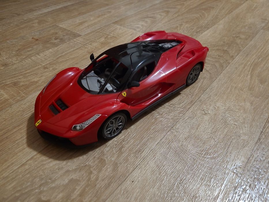 Инерционный гоночный автомобиль Ferrari
автомобиль, З-дверная детская