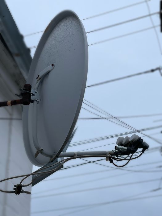 Супутникова антена