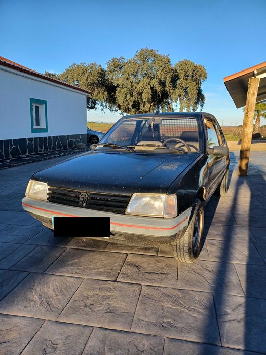 Peugeot 205 XAD 1.8D em bom estado