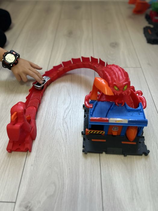 Hot Wheels City трек з монстром поліцейська станція Mattel