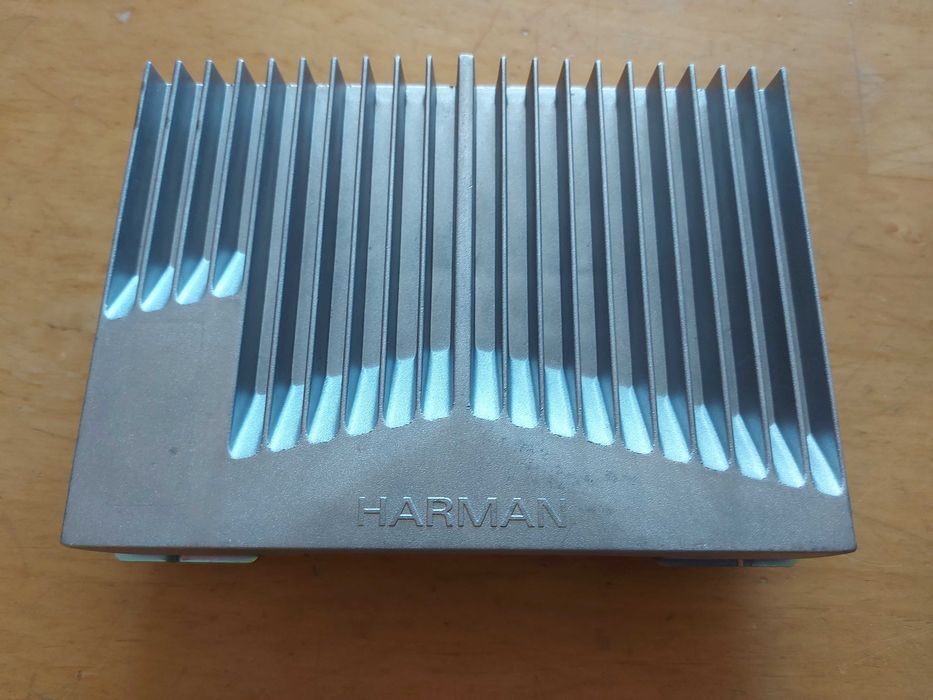 Amplificador e colunas Kia Optima Harman