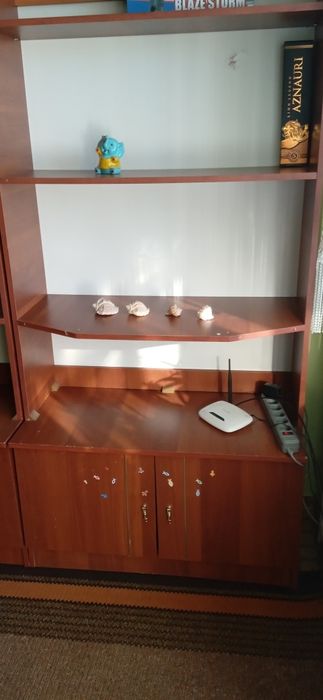 Продам шкафчики в кімнату.