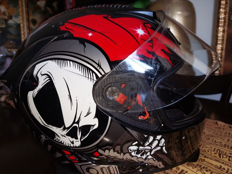 Capacete com intercomunicador  Bluetooth