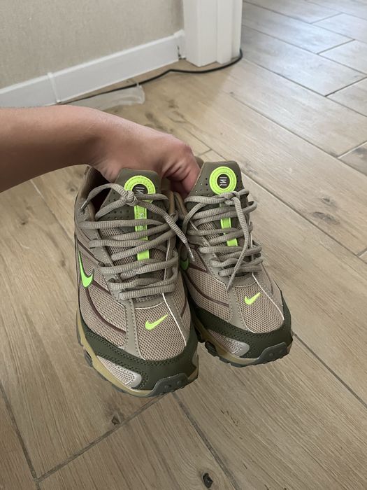 Nike shox supreme