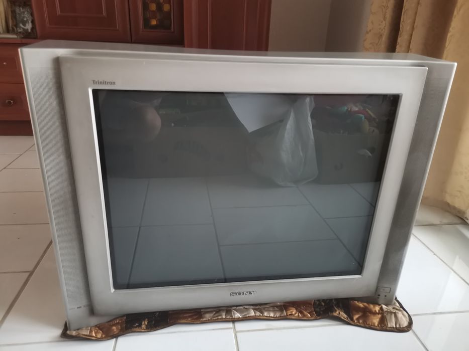 Продам телевизор Sony KV-29FX64K