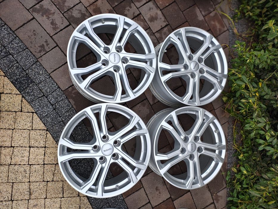 Felgi 17 Toyota 5x114,3 7,5J et40 czujniki TDG2-757
