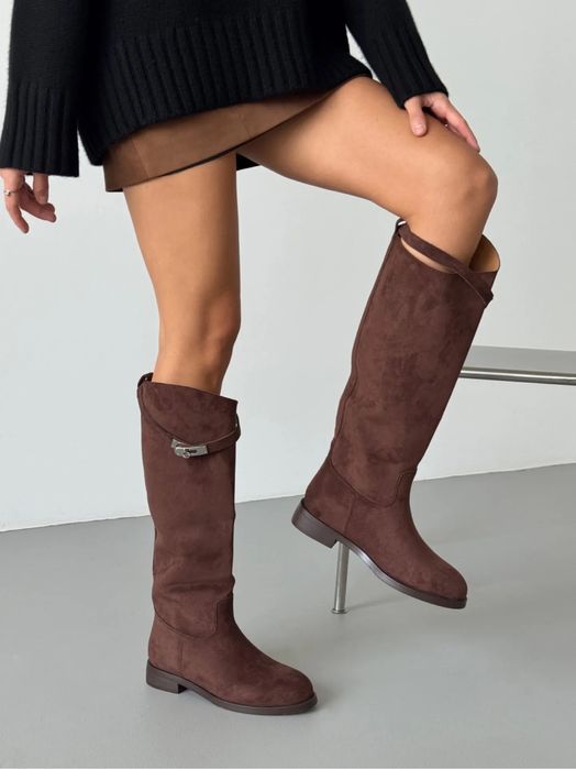 замшеві трендові чоботи