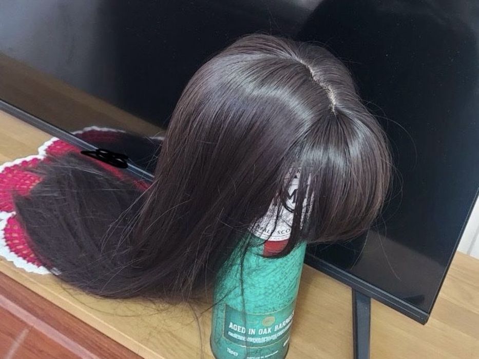 Перука, волосся з чолкою