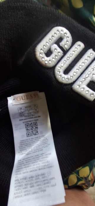 Czapka guess cyrkonie , jesien zima roz L