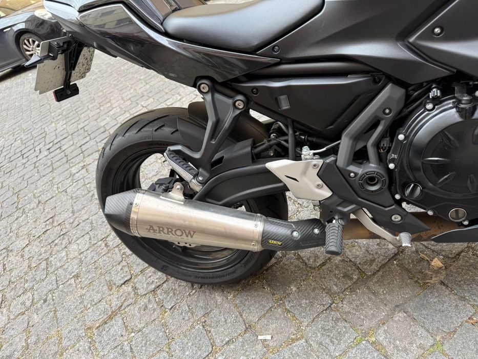 Kawasaki Ninja 650 KIT Performance 2025 – Impecável – Garantia 2028 – Extras Originais e PUIG