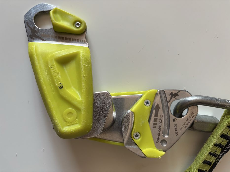 Przyrząd Edelrid OHM do asekuracji