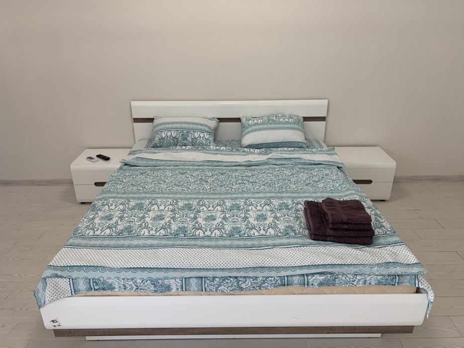 Свободна Драгоманова 2А новый дом Люкс! Трц Посуточно Позняки Осокорки