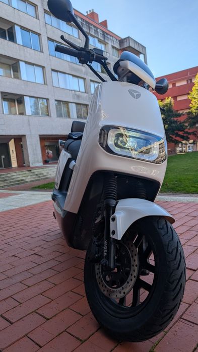 Mota YADEA E8S - Scooter eléctrica/Como NOVA/ Com Extras