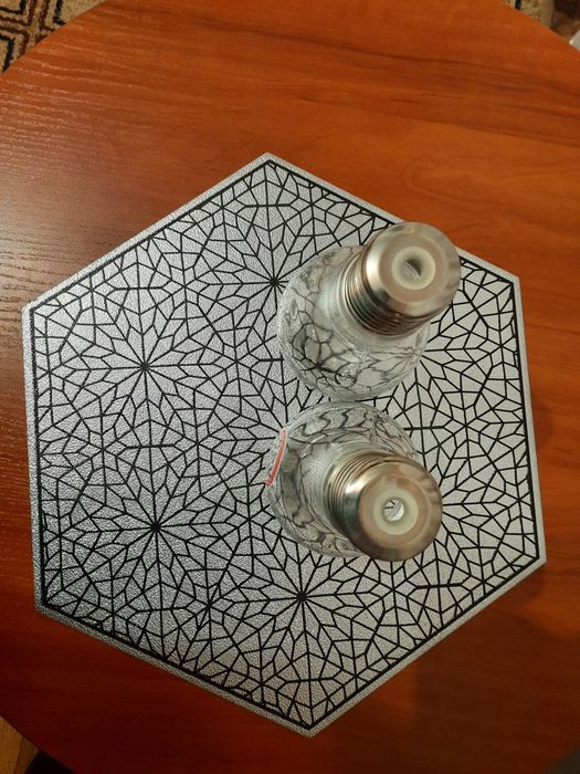 Szklanki na drinka lub sok w kształcie żarówek. Nowe