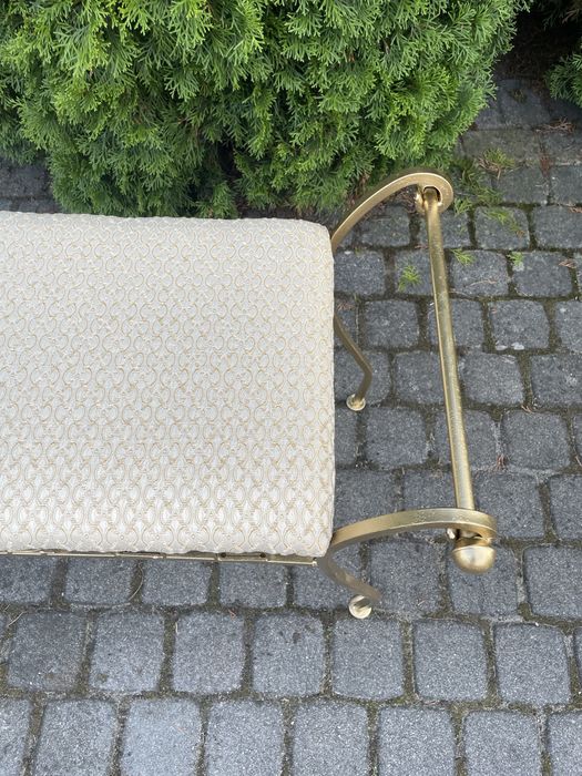 Stylowe siedzisko ecii złote