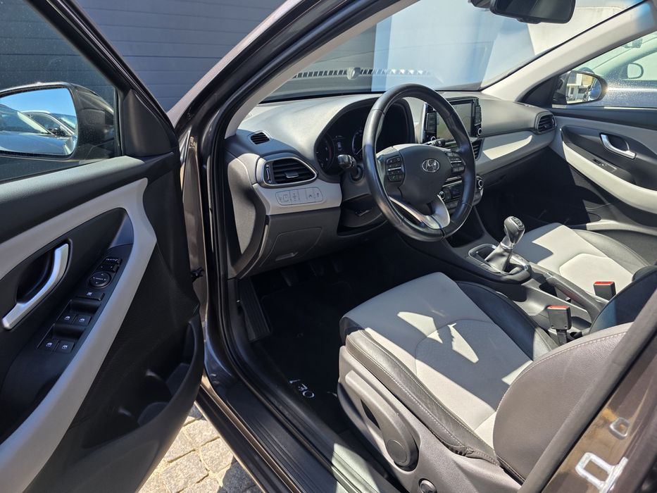 Hyundai i30 SW 1.6 CRDi Style+Navi Full Extras