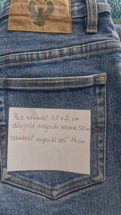 Spodnie dzinsowe damskie