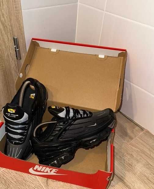 Nike Air max plus III Czarny Nowy z pudełkiem R.42