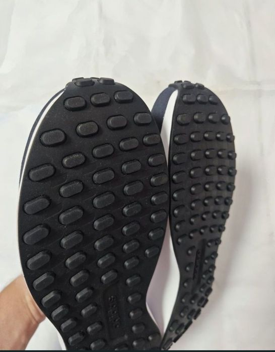 Чоловічі кросівки  adidas Run 70s  44р