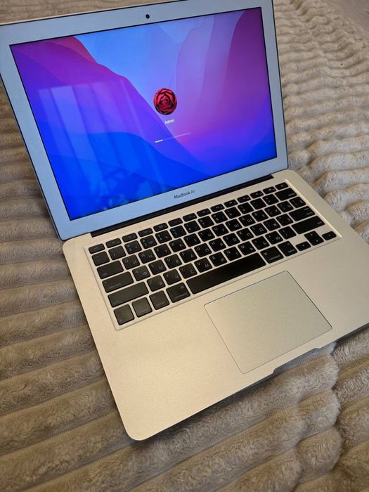 MacBook Air 13” (2017)