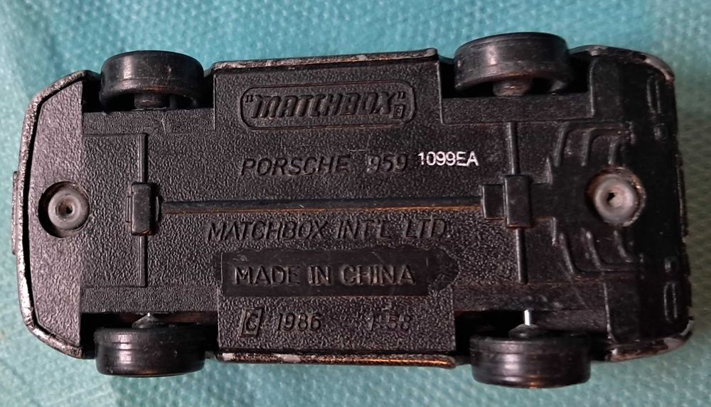 Autko, resorak Matchbox - Porsche 959 z 1999