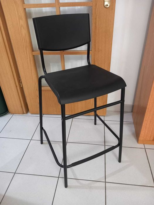 4 Bancos altos pretos ikea
