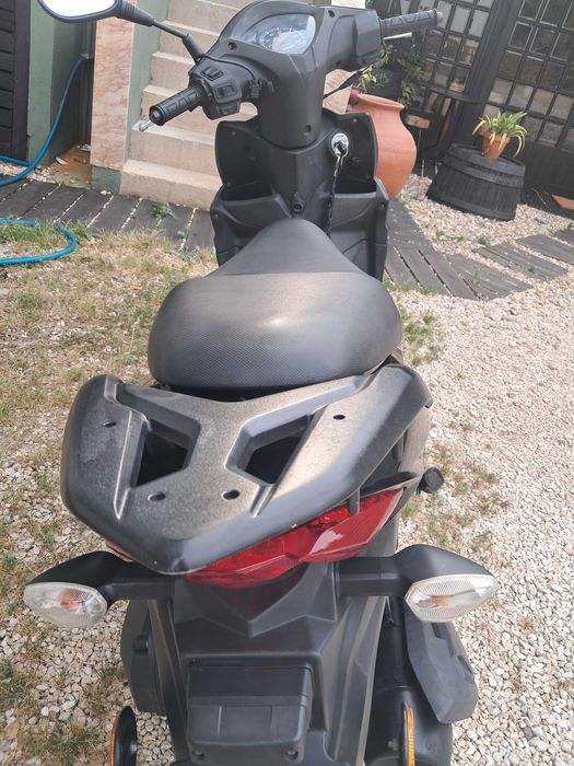 Scooter Suzuki  adress