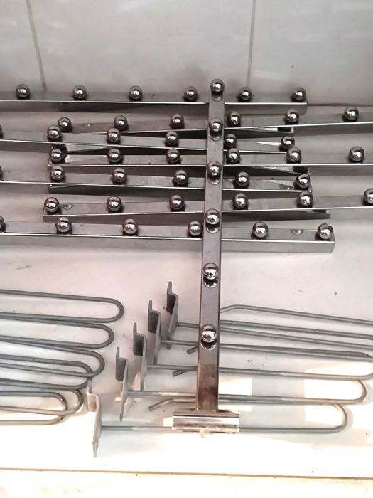 19 Cabides expositores metálicos de Roupa