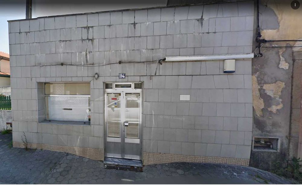 Loja na Quinta do Picado, Aradas