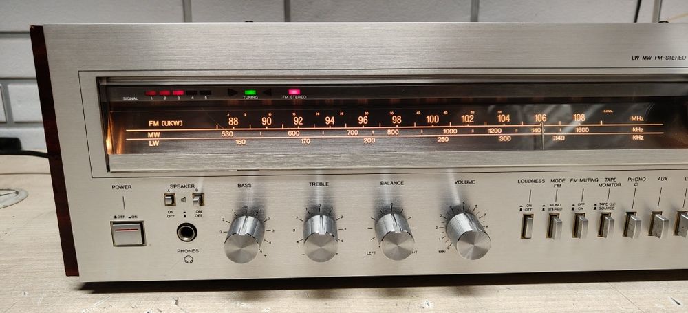 Amplituner AIWA AX-7300E. Vintage