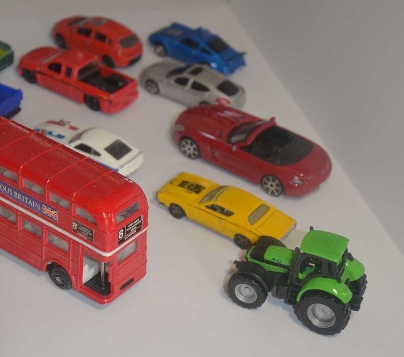 Resoraki metalowe, różne, zestaw, autka