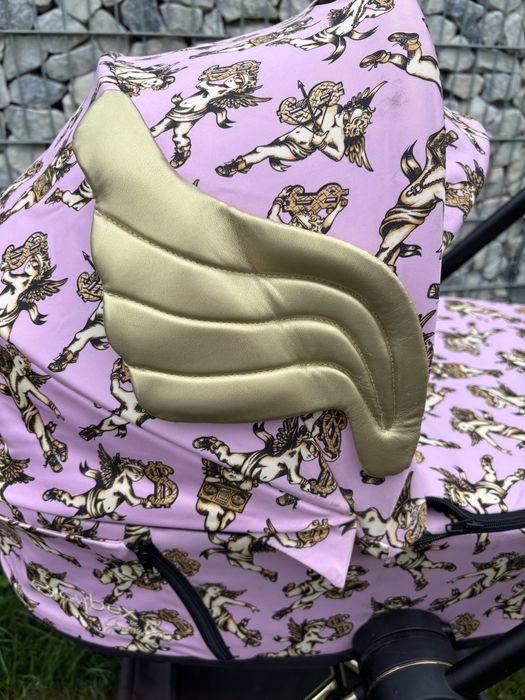 Gondola Jeremy Scott