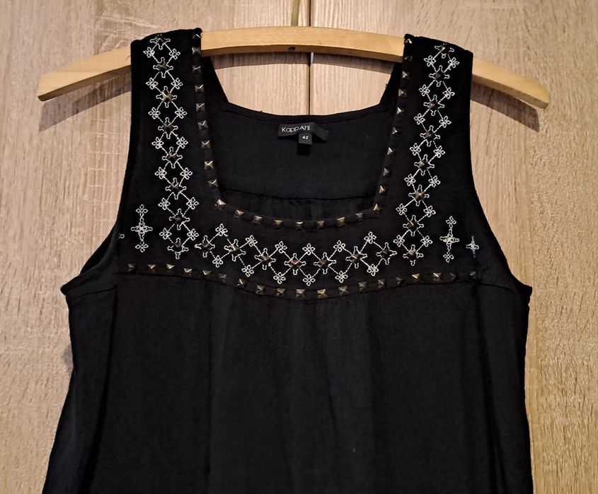 Czarna długa bluzka tunika bez rękawów