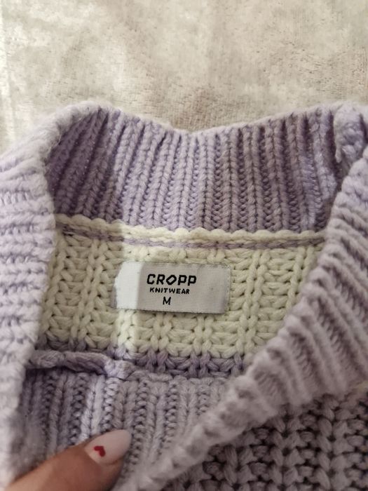 Sweterek w paski cropp