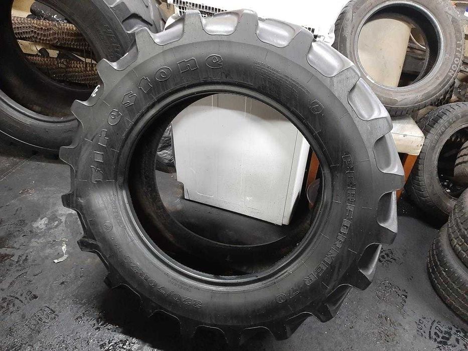 Opona używana rolnicza 320/70R24 FIRESTONE PERFORMER 70; 500zł W4175