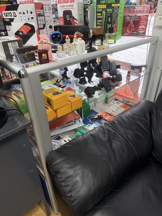 Продам торговые витрины