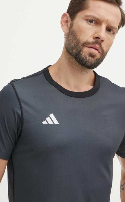 Двостороння тренувальна футболка adidas Performance Game and Go