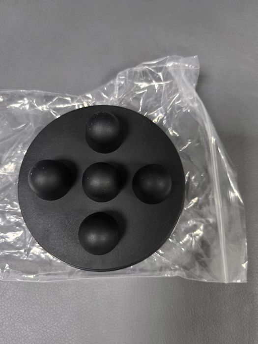 Продам новые насадки на аппарат для вибромассажа