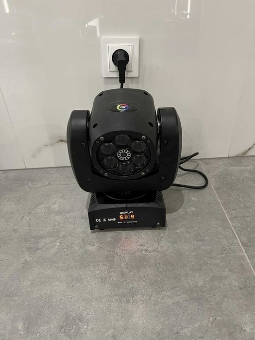 2 głowy Light4me Wizzard, ruchoma głowa LED z laserem/Komis Krzysiek