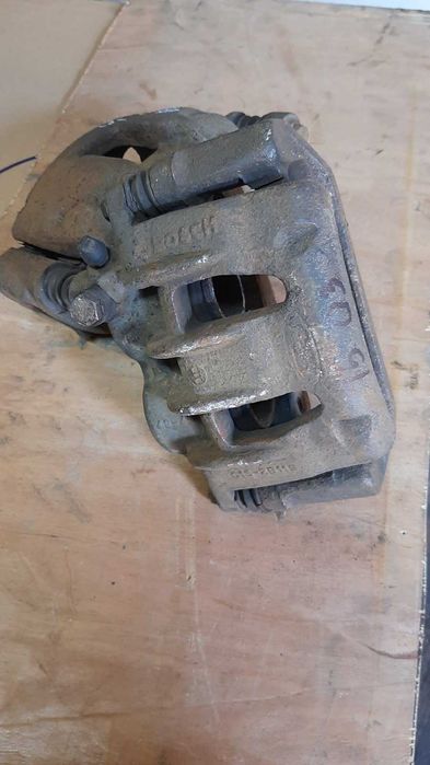 Супорт передній Форд Транзит ЛДВ Конвой ДАФ 400 R15 R16