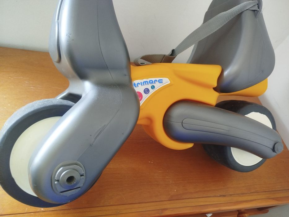 Mota de brincar criança