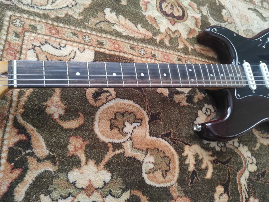 Gitara elektryczna Squier Classic Vibe 70s Stratocaster HSS WLN