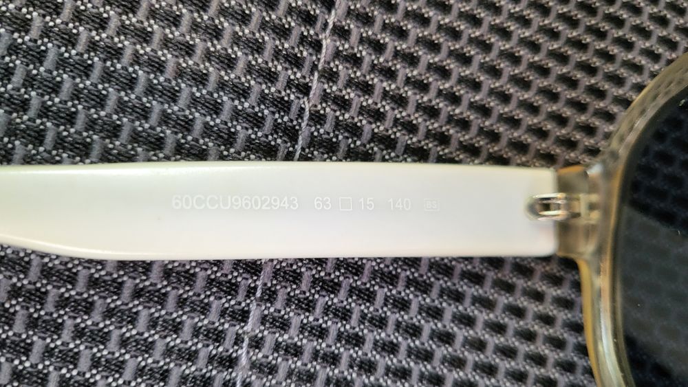 Óculos de sol Benetton