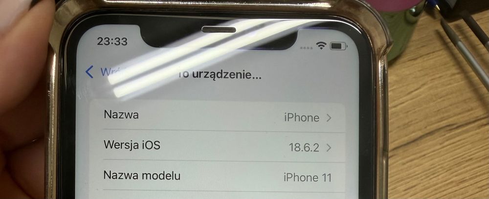 iPhone 11 128gb 75% baterii