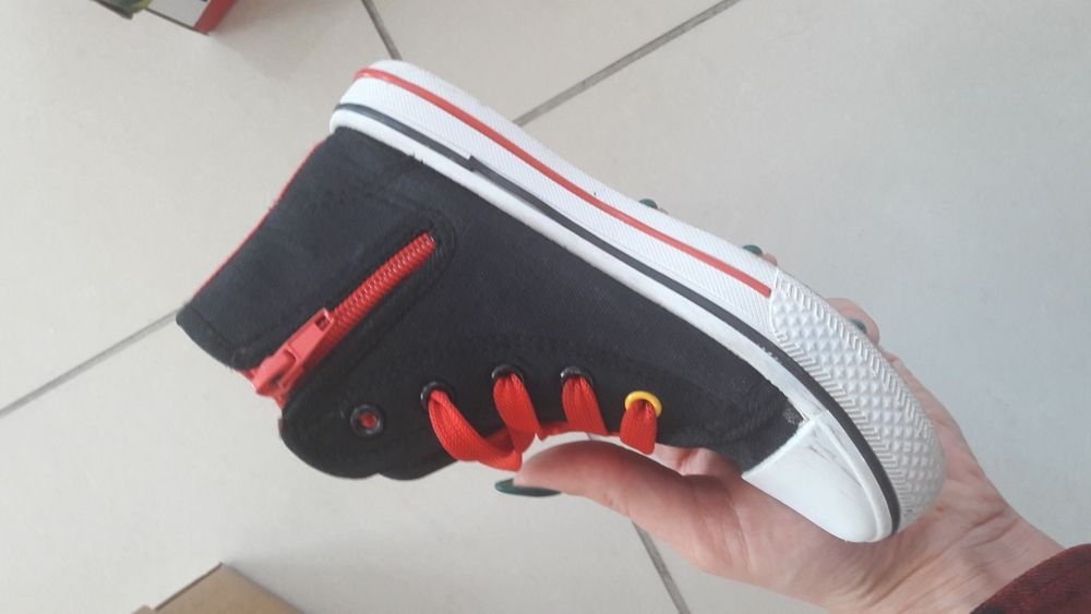 Wysokie trampki CCC