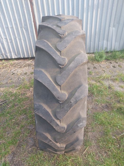 Opona rolnicza 14.9-30 z dętką