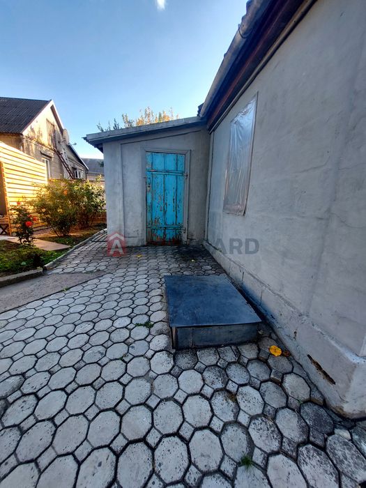 Будинок для невеликої родини або їх батьків